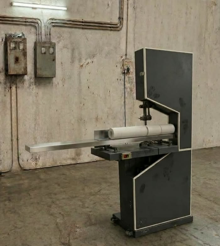 Toilet Paper Roll Slicer Machine
